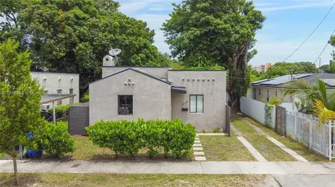 1745 NW 49th Street Miami FL 33142