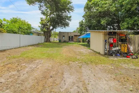 1745 NW 49th Street Miami FL 33142