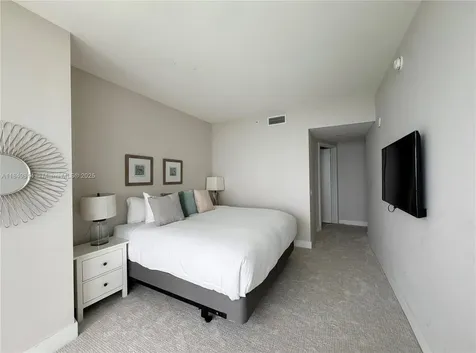 4111 S Ocean Drive Hollywood FL 33019