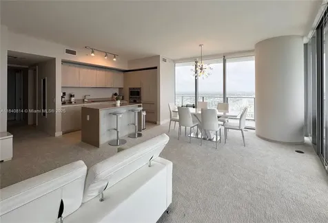 4111 S Ocean Drive Hollywood FL 33019