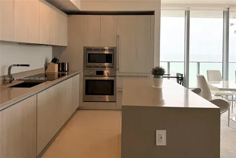 4111 S Ocean Drive Hollywood FL 33019