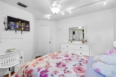 19631 Cypress Court Hialeah FL 33015