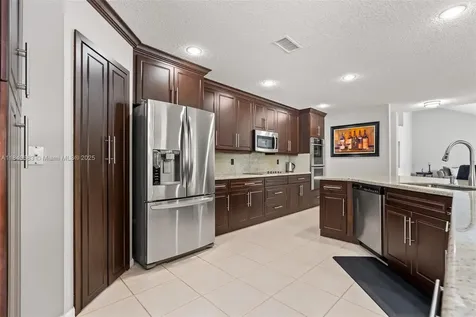 19333 NW 11th Street Pembroke Pines FL 33029