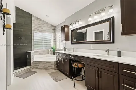 19333 NW 11th Street Pembroke Pines FL 33029