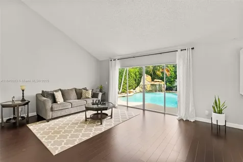 19333 NW 11th Street Pembroke Pines FL 33029