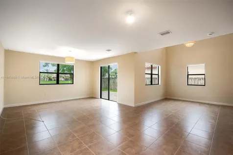 423 SE 33rd Terrace Homestead FL 33033