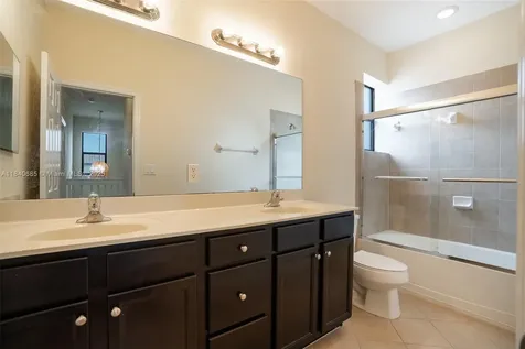 423 SE 33rd Terrace Homestead FL 33033
