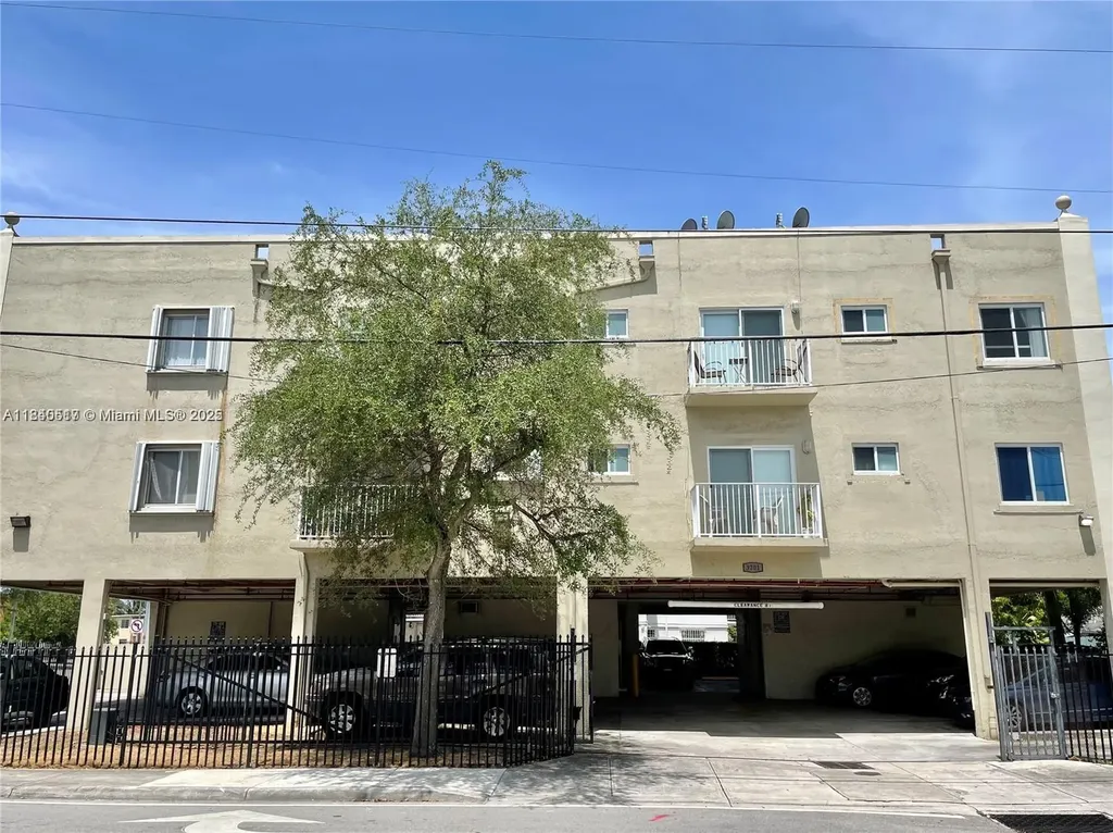 3201 W Flagler Street Miami FL 33135