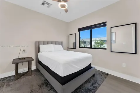 4460 NW 8th Place Plantation FL 33317