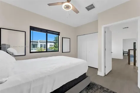 4460 NW 8th Place Plantation FL 33317