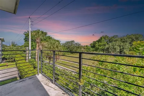 4460 NW 8th Place Plantation FL 33317