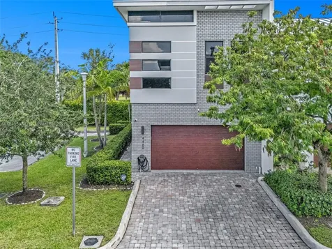 4460 NW 8th Place Plantation FL 33317