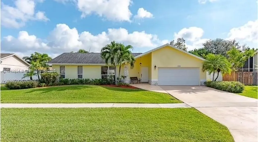 750 SW 158th Terrace Sunrise FL 33326