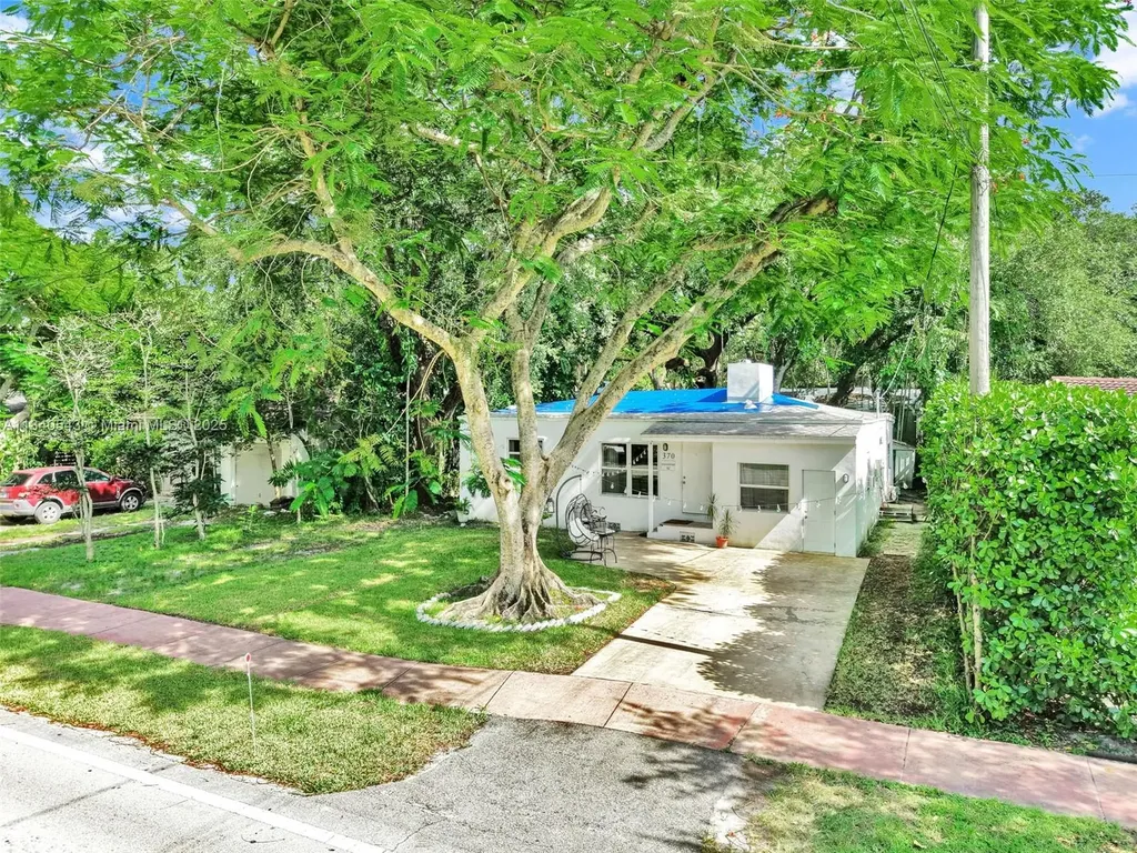 370 NE 87th Street El Portal FL 33138