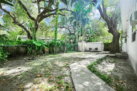 370 NE 87th Street El Portal FL 33138