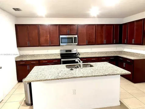 982 SW Alcantarra Boulevard Port St. Lucie FL 34953
