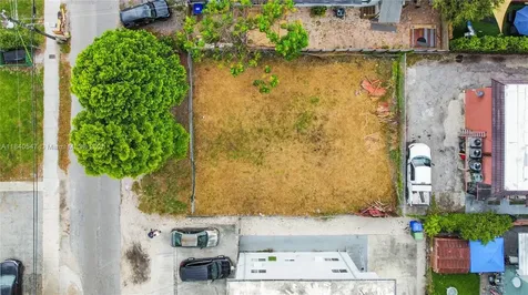 2131 SW 4th Street Miami FL 33135