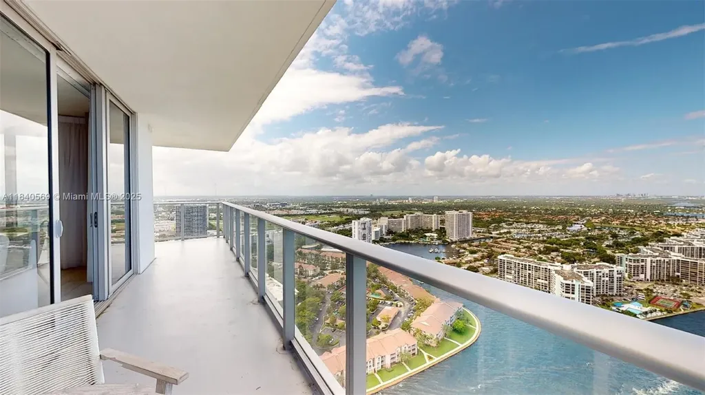 4010 S Ocean Drive Hollywood FL 33019