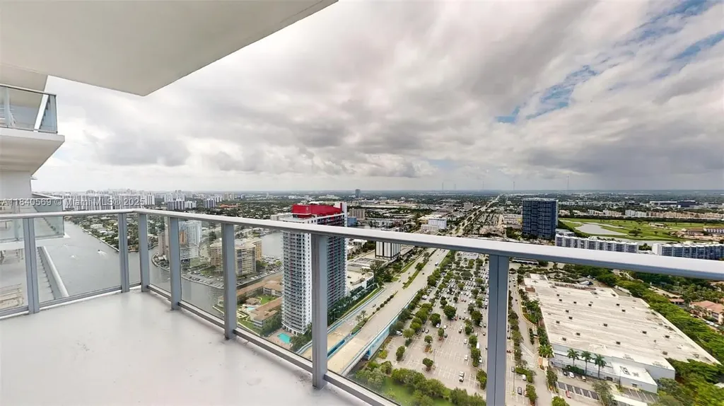 4010 S Ocean Drive Hollywood FL 33019