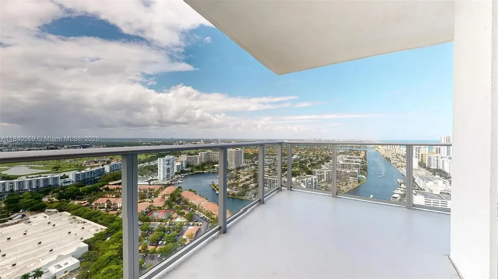 4010 S Ocean Drive Hollywood FL 33019