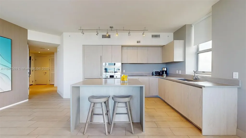 4010 S Ocean Drive Hollywood FL 33019