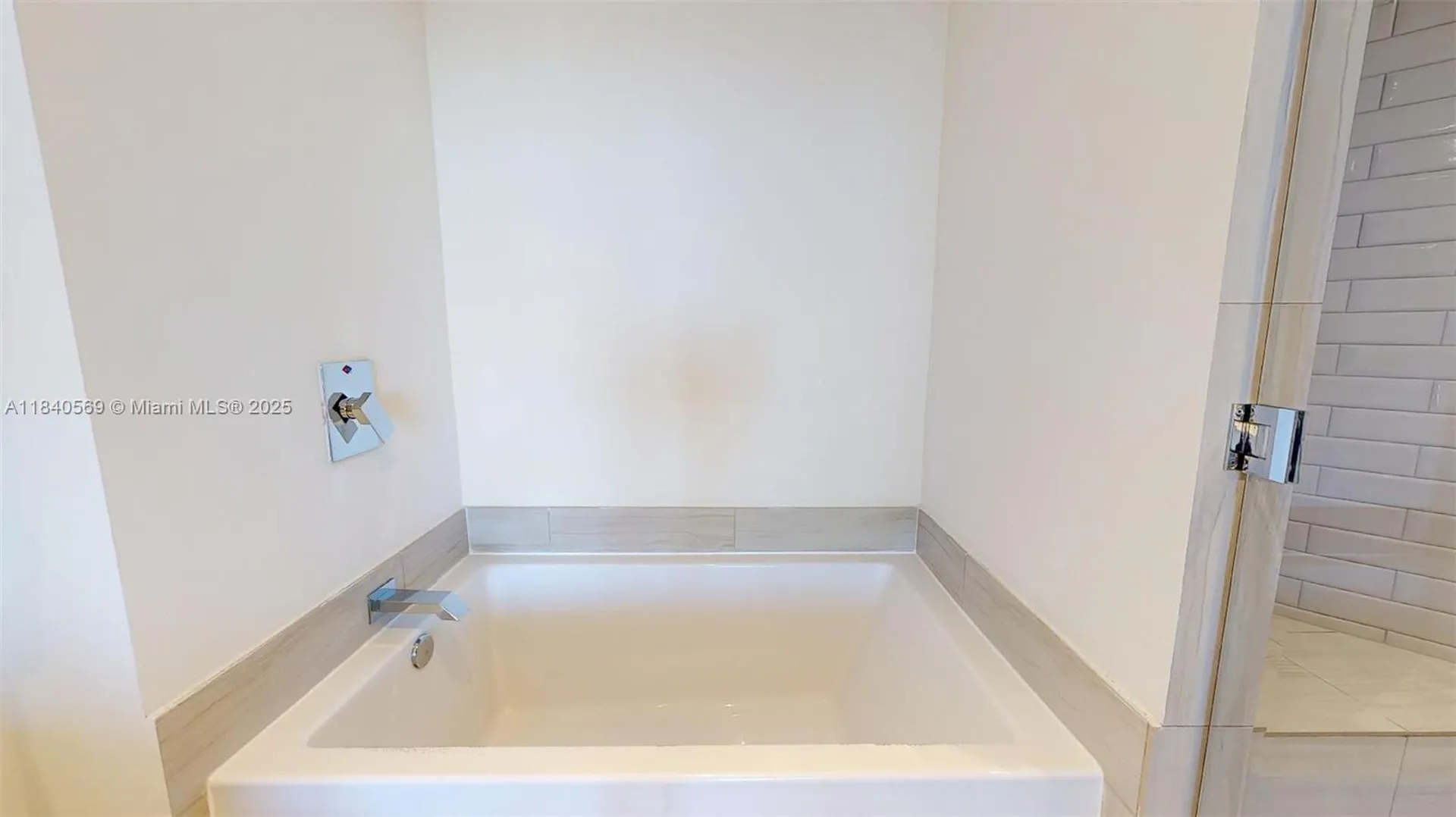 4010 S Ocean Drive Hollywood FL 33019