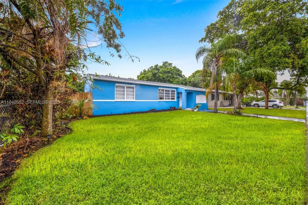 2506 Mayo Street Hollywood FL 33020