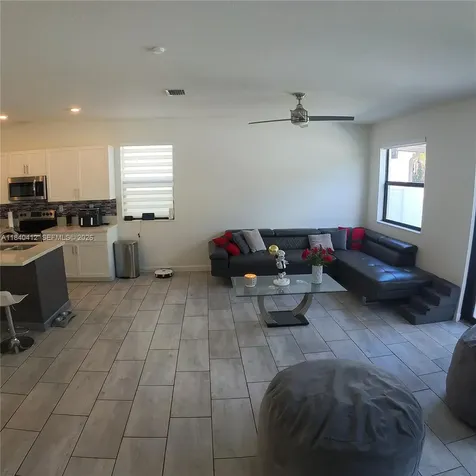 3419 W 109th Place Hialeah FL 33018