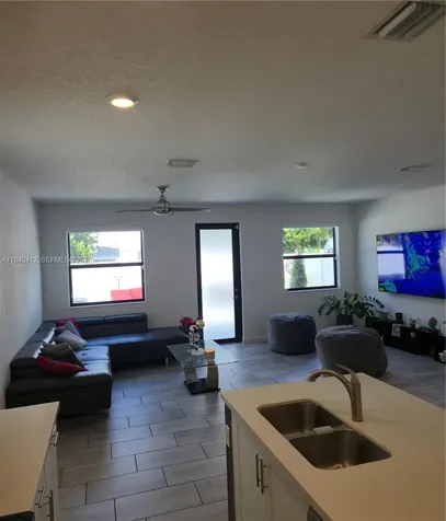3419 W 109th Place Hialeah FL 33018