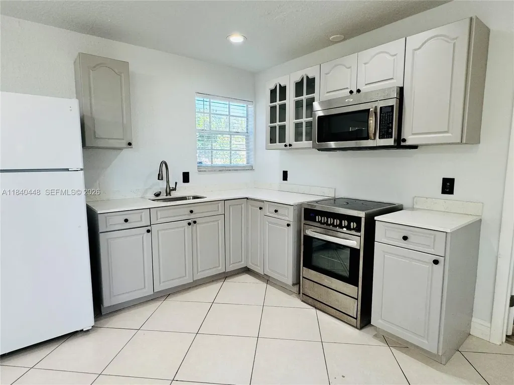 433 SW 28th Avenue Fort Lauderdale FL 33312