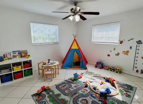 433 SW 28th Avenue Fort Lauderdale FL 33312