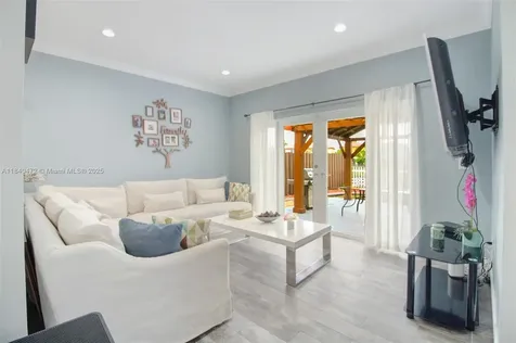 1033 NE 41st Avenue Homestead FL 33033