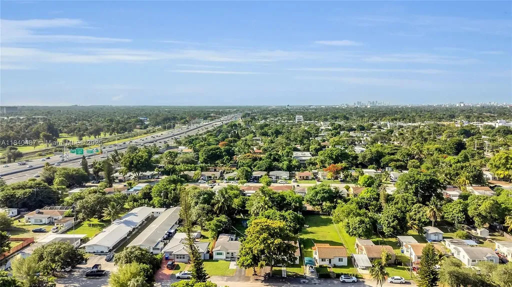 2851 Washington Street Hollywood FL 33020