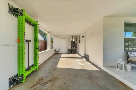 2851 Washington Street Hollywood FL 33020
