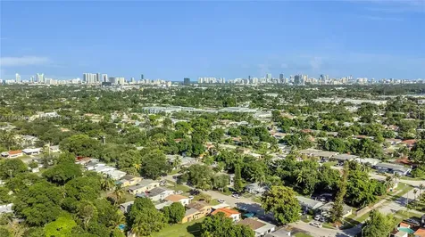 2851 Washington Street Hollywood FL 33020