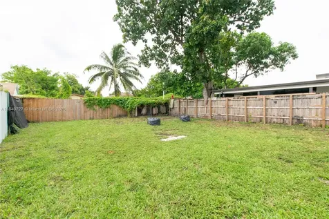 2375 NW 58th Street Miami FL 33142