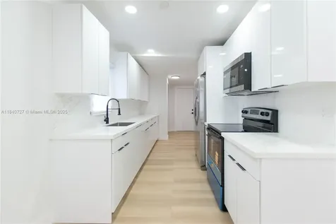 2375 NW 58th Street Miami FL 33142