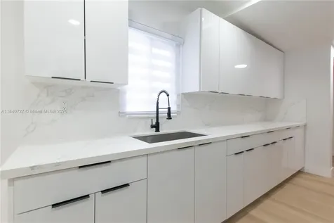 2375 NW 58th Street Miami FL 33142