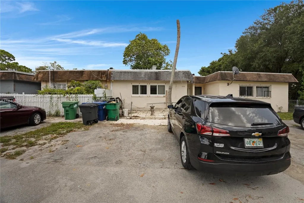 3956 NW 207th Street Road Miami Gardens FL 33055