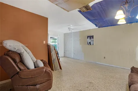 3956 NW 207th Street Road Miami Gardens FL 33055