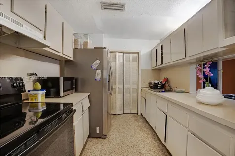 3956 NW 207th Street Road Miami Gardens FL 33055