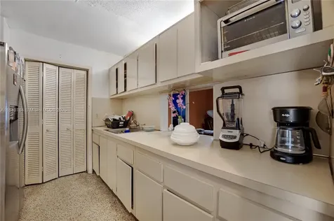 3956 NW 207th Street Road Miami Gardens FL 33055