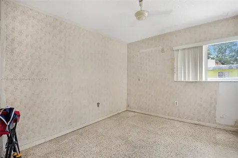 3956 NW 207th Street Road Miami Gardens FL 33055