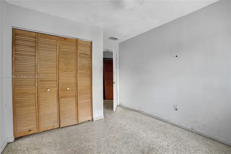 3956 NW 207th Street Road Miami Gardens FL 33055