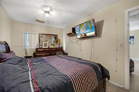 3956 NW 207th Street Road Miami Gardens FL 33055