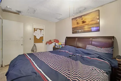 3956 NW 207th Street Road Miami Gardens FL 33055