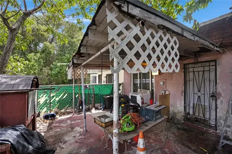 3956 NW 207th Street Road Miami Gardens FL 33055