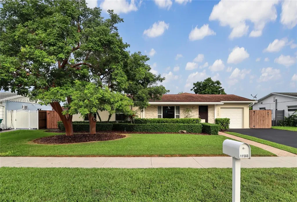 11560 SW 121st Avenue Miami FL 33186