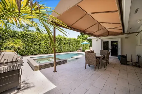 11560 SW 121st Avenue Miami FL 33186
