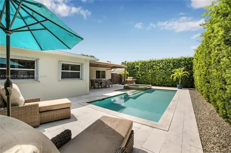 11560 SW 121st Avenue Miami FL 33186